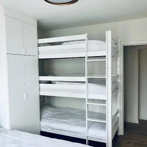 https://familie-appartement-met-zeezicht-in-mariakerke-bad.hotelsghent.com