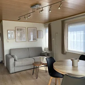 https://chalet-n32.hotelsghent.com